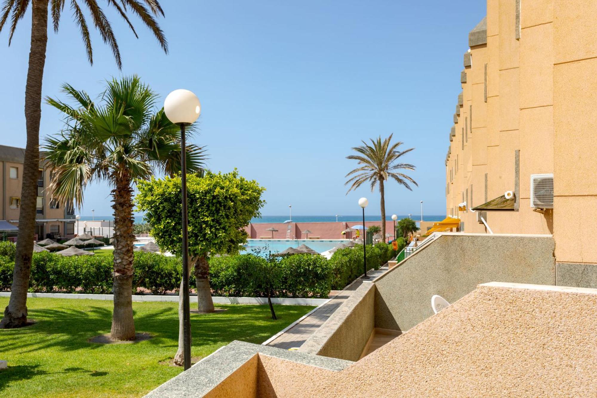 Bajo Primera Linea Playa, Retamar, Cabo De Gata, Wifi Ретамар Екстериор снимка